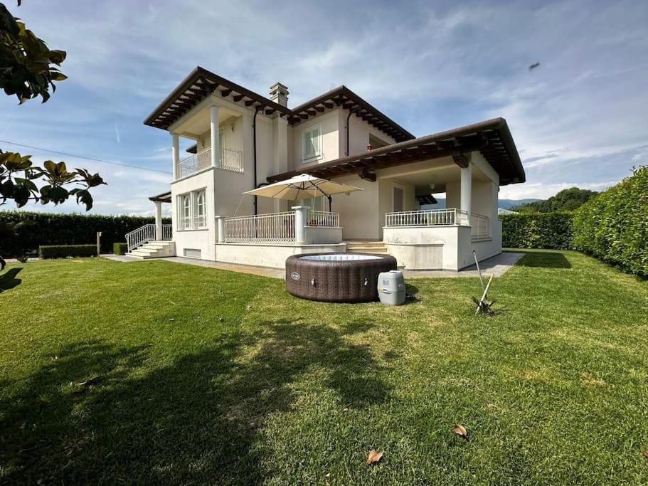 Villa Oriella - Piscina Idromassaggio E Relax -Versilia Camaiore Esterno foto